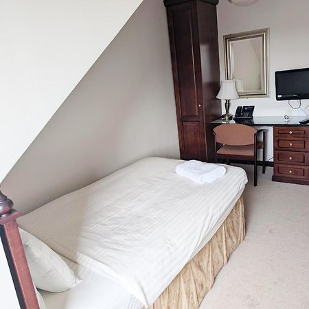 Strathburn Hotel Inverurie By Compass Hospitality Esterno foto