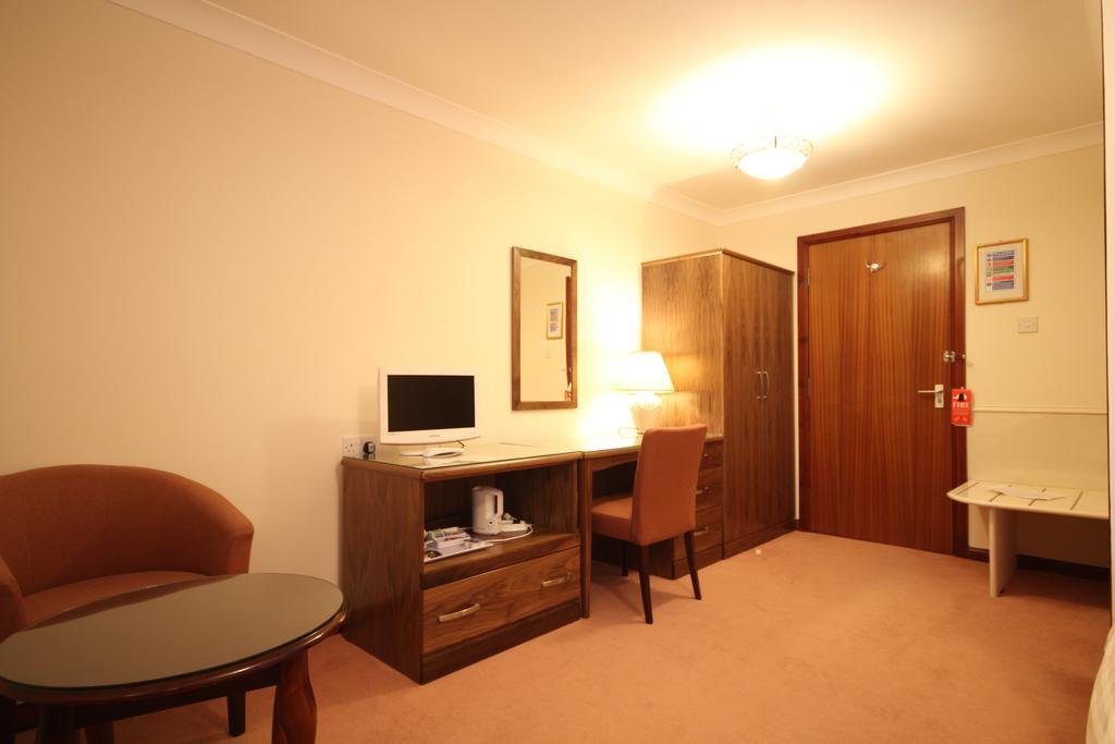 Strathburn Hotel Inverurie By Compass Hospitality Esterno foto