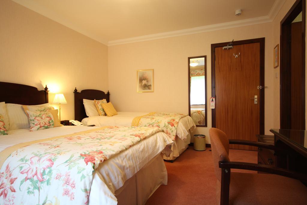 Strathburn Hotel Inverurie By Compass Hospitality Esterno foto