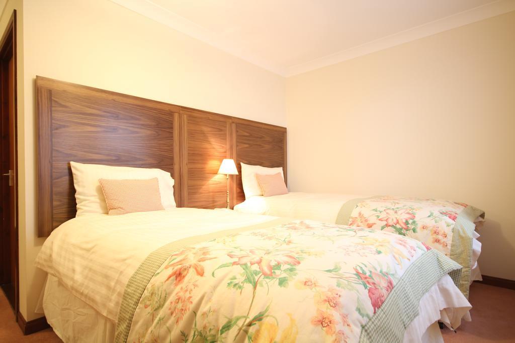 Strathburn Hotel Inverurie By Compass Hospitality Esterno foto