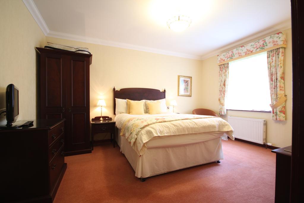 Strathburn Hotel Inverurie By Compass Hospitality Esterno foto