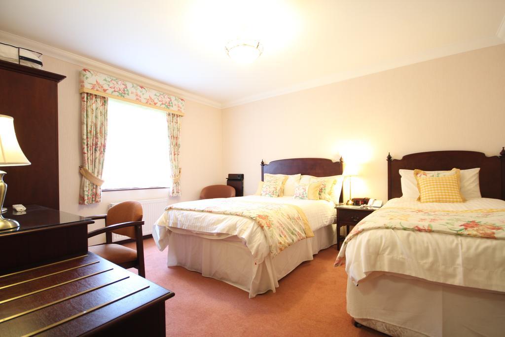 Strathburn Hotel Inverurie By Compass Hospitality Esterno foto