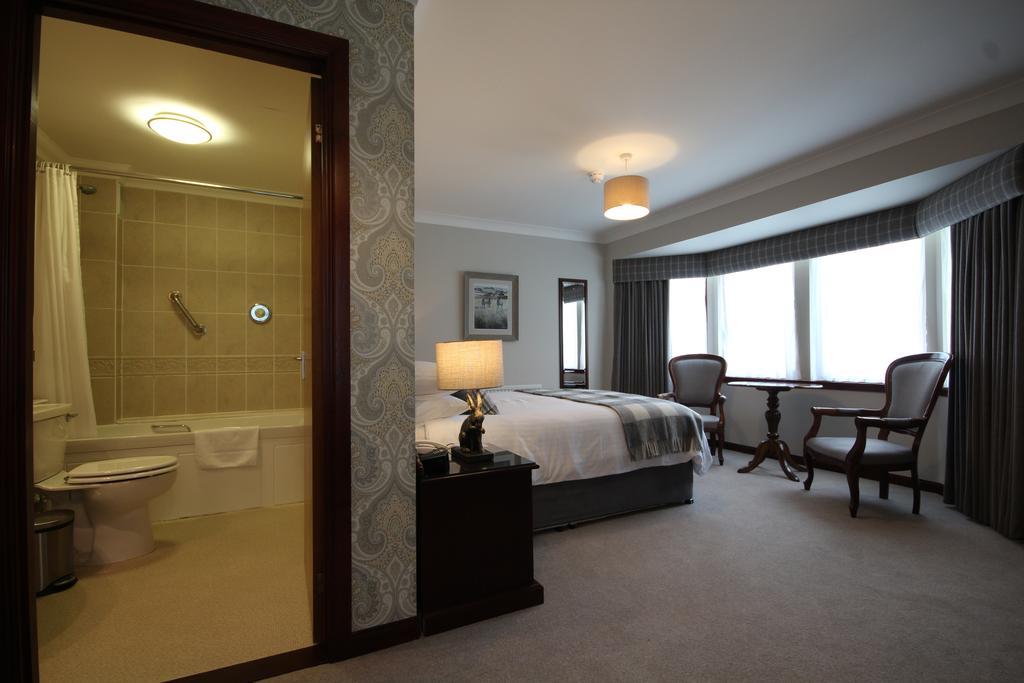Strathburn Hotel Inverurie By Compass Hospitality Esterno foto