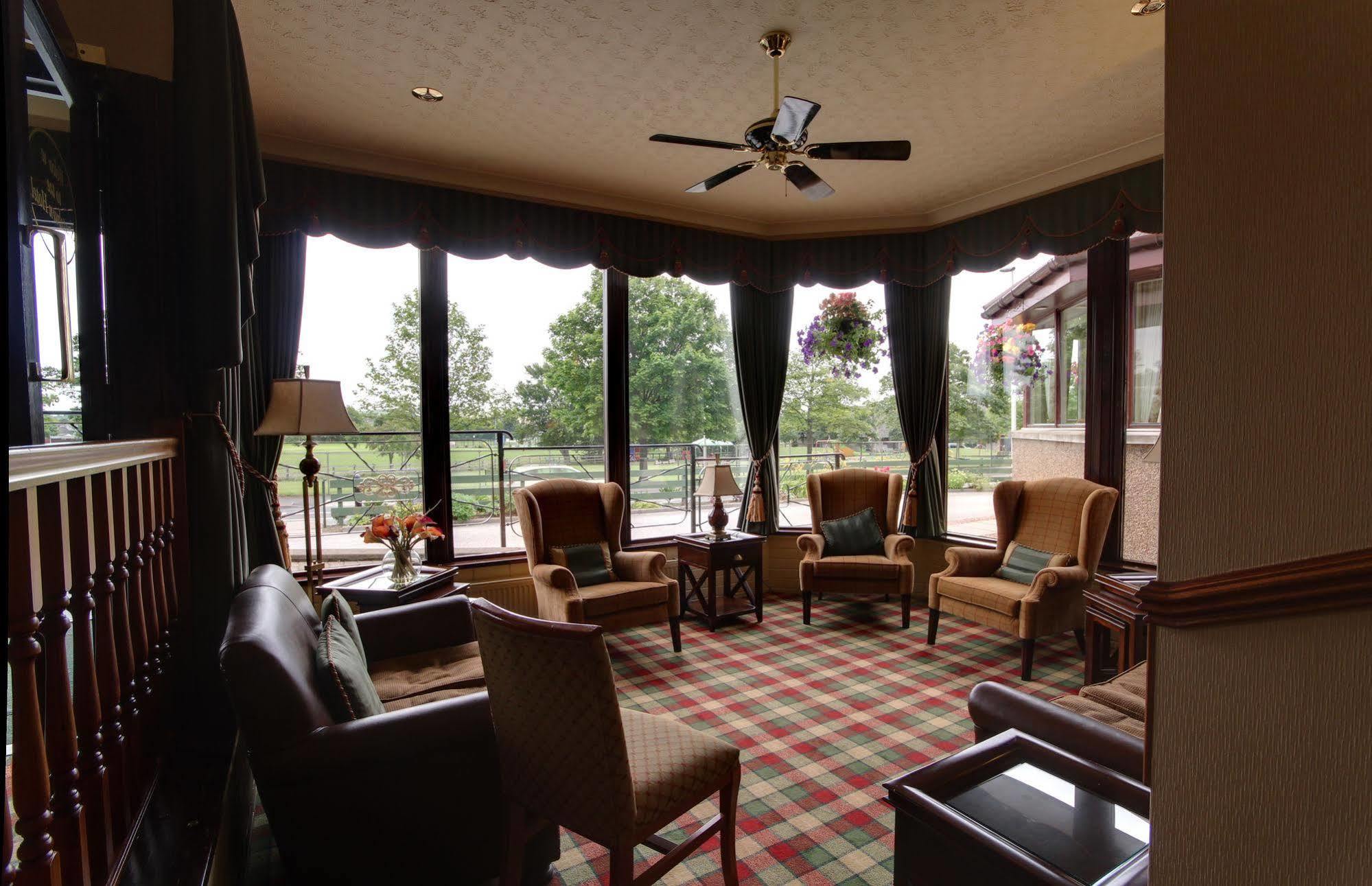 Strathburn Hotel Inverurie By Compass Hospitality Esterno foto