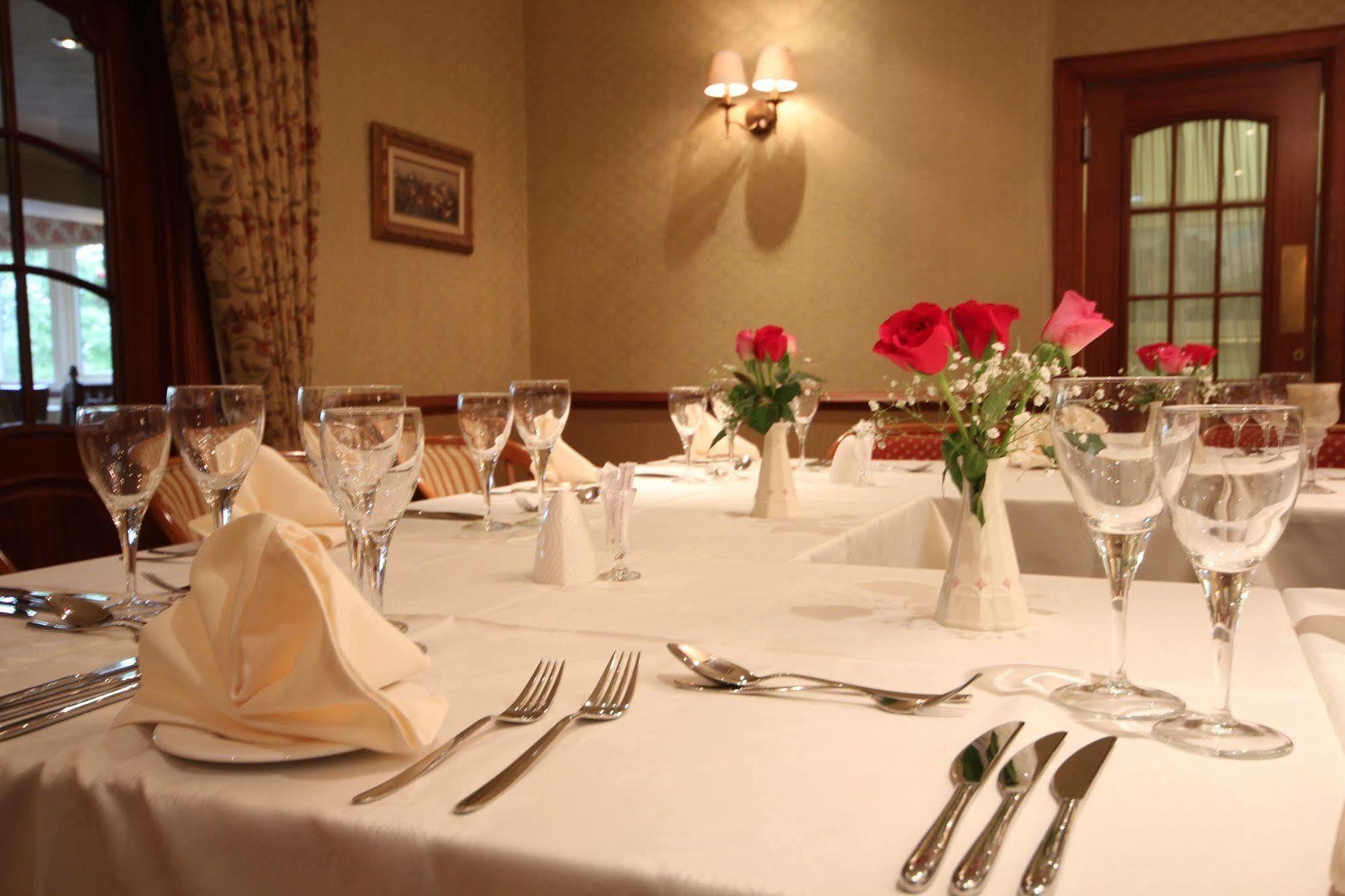 Strathburn Hotel Inverurie By Compass Hospitality Esterno foto